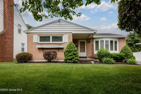 1113 Lexington Ave, Schenectady, NY 12309