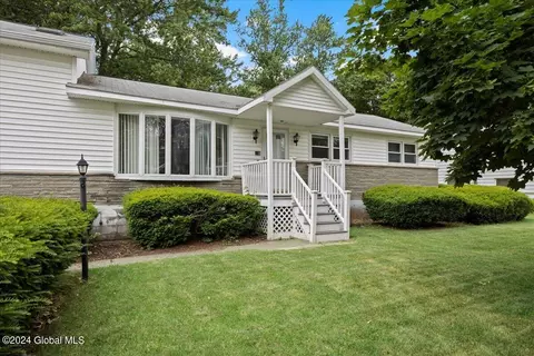 32 W Parkwood St, Albany, NY 12203