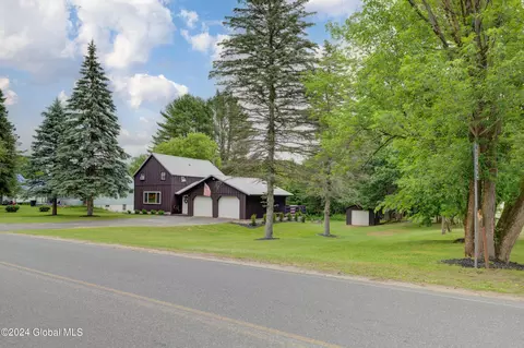 340 Barker Rd, Gloversville, NY 12078