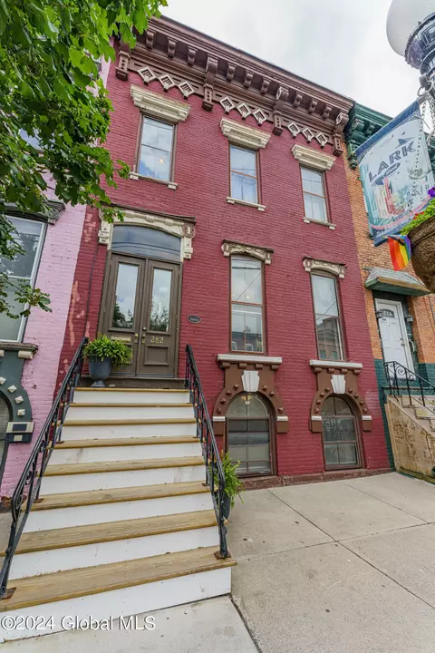 282 Lark St, Albany, NY 12210
