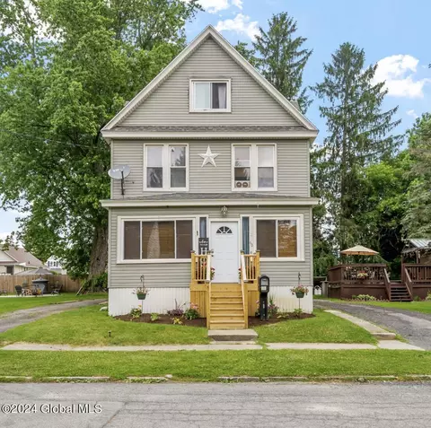 60 Mcneir Ave, Amsterdam, NY 12010