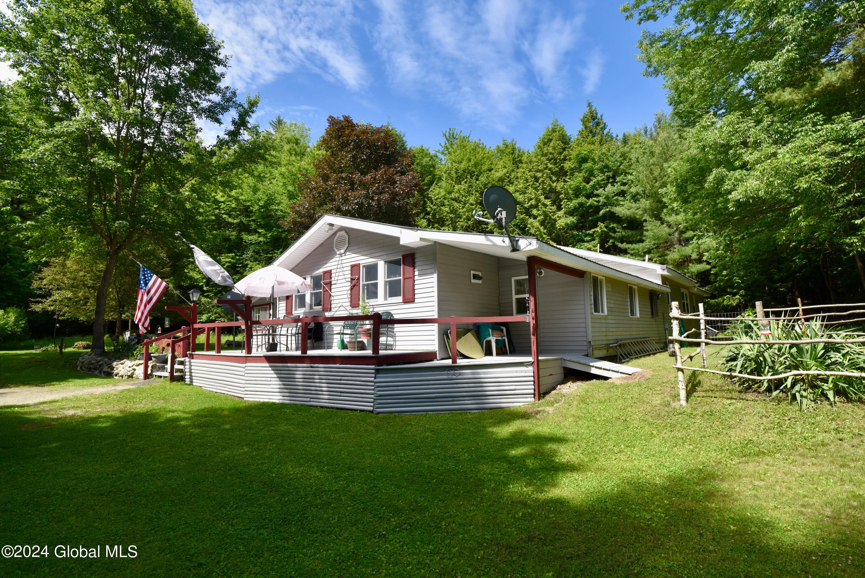 26 Rays Rd  