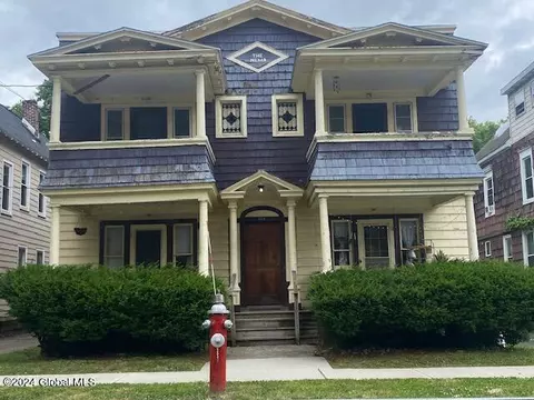 569 Park Ave, Albany, NY 12208
