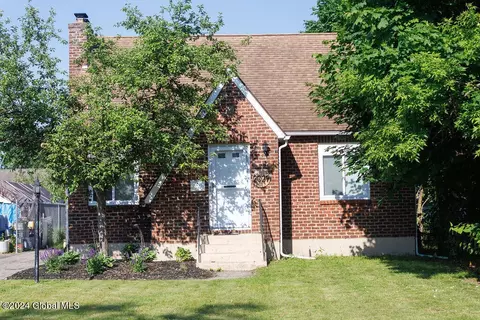 2029 Amsterdam Ave, Schenectady, NY 12303