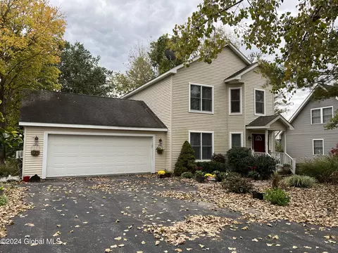 35 Lisa Ln, Athens, NY 12015