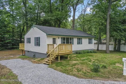 749 Arnold St, Ballston Spa, NY 12020