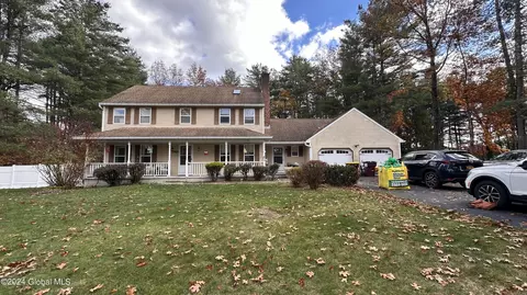 548 Acland Blvd, Ballston Spa, NY 12020