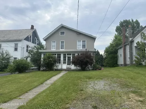 126 Lake George Ave, Ticonderoga, NY 12883