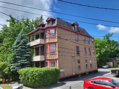 124 Degraff St, Schenectady, NY 12308