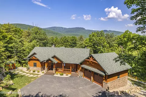 99 Mountain Path, North Creek, NY 12853