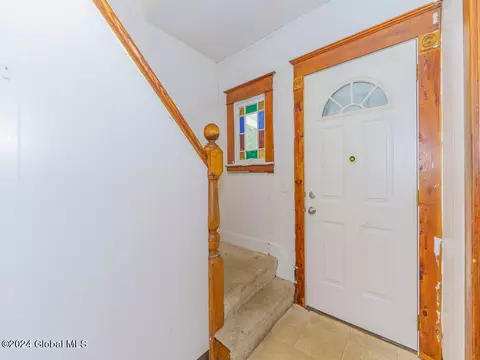 Entry Way - 6 Sheldon St, Schenectady, NY 12308 photo 1 of 1
