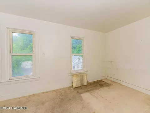 Bedroom - 6 Sheldon St, Schenectady, NY 12308 photo 1 of 3
