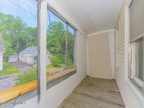 Exterior - 6 Sheldon St, Schenectady, NY 12308 photo 3 of 3