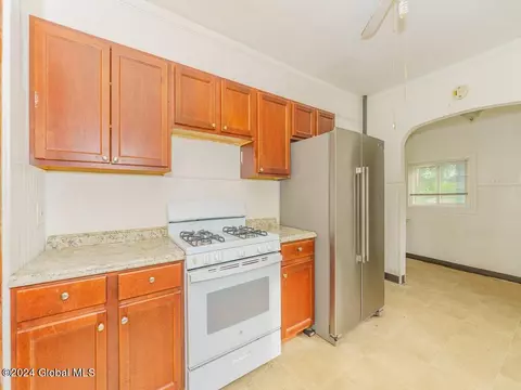 Kitchen - 6 Sheldon St, Schenectady, NY 12308 photo 2 of 2