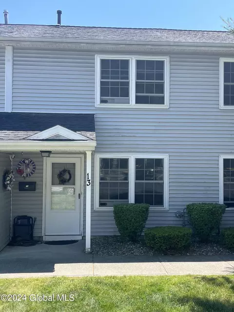 27 Warsaw Ave #13, Mechanicville, NY 12118