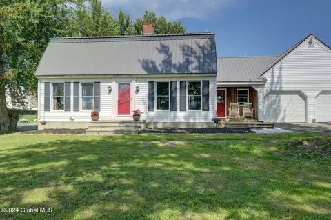 511 Mc Dougall Rd, Pattersonville, NY 12137