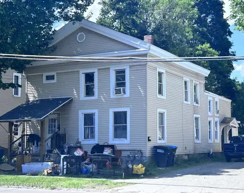 148 Maple St, Glens Falls, NY 12801