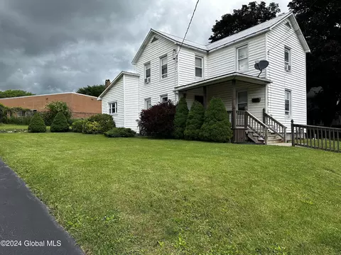 11 High St, Fort Plain, NY 13339