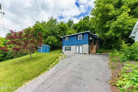 48 Warsaw Ave, Mechanicville, NY 12118