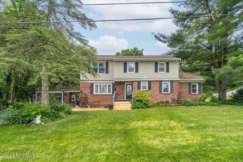 2 Hudson Ave #W, Rensselaer, NY 12144