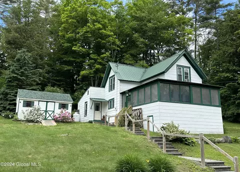 69 Landon Hill Rd, Chestertown, NY 12817
