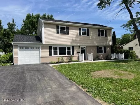 22 Aragon Ave, Latham, NY 12110