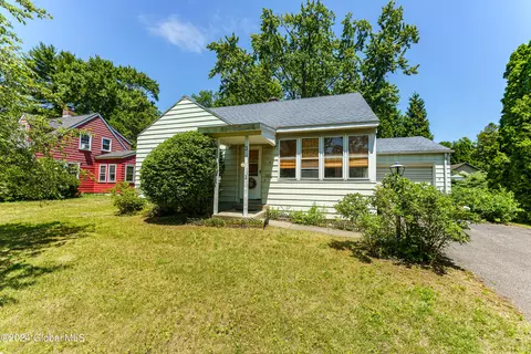 3 Mercer St, Albany, NY 12203