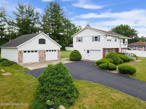 2352 Oakland Ave, Schenectady, NY 12309