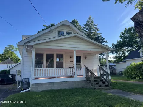 419 Sanders Ave, Scotia, NY 12302