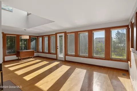 3 Marion Ave, Malta, NY 12020 photo 5