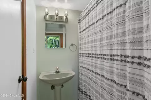 3 Marion Ave, Malta, NY 12020 photo 29