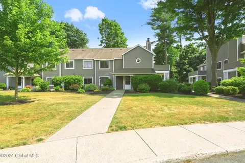 1976 Curry Rd #C118, Schenectady, NY 12303