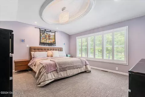 Bedroom - 45 Turnberry Dr, Slingerlands, NY 12159 photo 8 of 9
