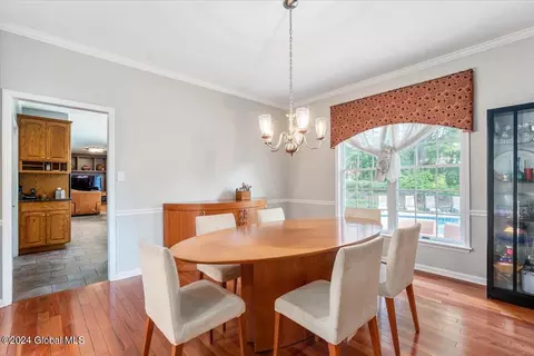 Dining - 45 Turnberry Dr, Slingerlands, NY 12159 photo 2 of 3