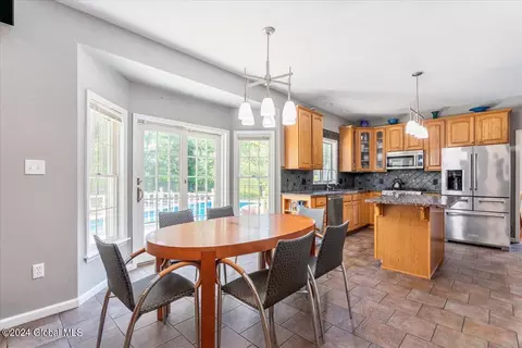 Dining - 45 Turnberry Dr, Slingerlands, NY 12159 photo 3 of 3