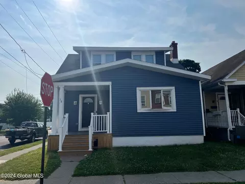 78 James St, Green Island, NY 12183