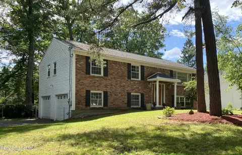 3300 E Lydius St, Schenectady, NY 12303