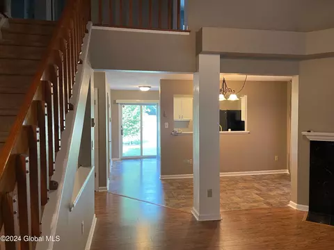 1 Mapleridge Ave, Halfmoon, NY 12065 photo 5