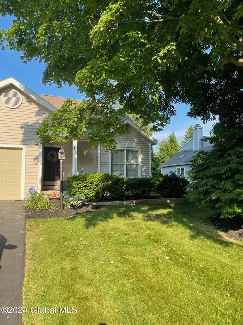 1 Mapleridge Ave, Halfmoon, NY 12065 photo 2