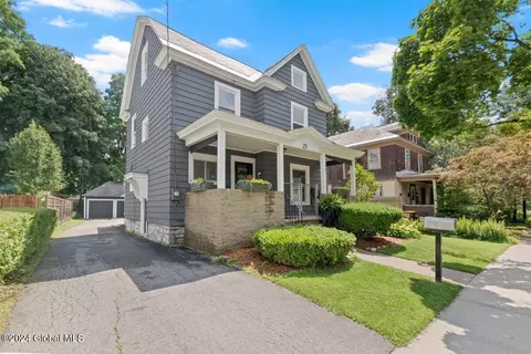 23 Ogden St, Glens Falls, NY 12801