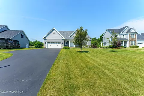 68 Miller Rd, Latham, NY 12110