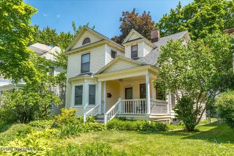 1206 Parkwood Blvd, Schenectady, NY 12308