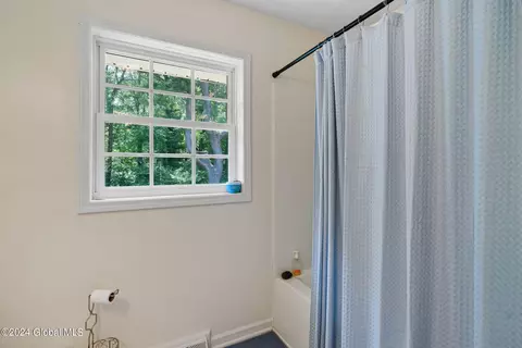 424 Chadwick Rd, Schenectady, NY 12304 photo 43