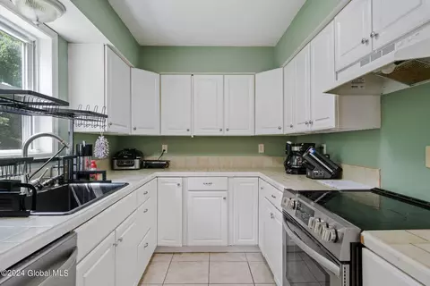 424 Chadwick Rd, Schenectady, NY 12304 photo 14