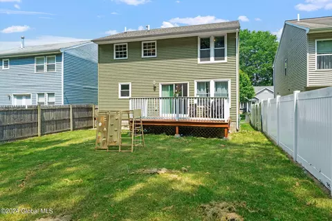 424 Chadwick Rd, Schenectady, NY 12304 photo 11