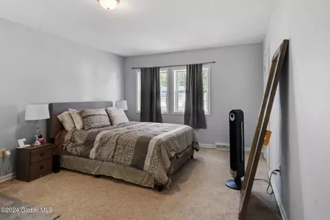424 Chadwick Rd, Schenectady, NY 12304 photo 38