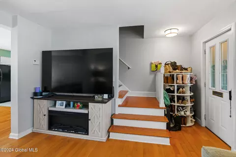 424 Chadwick Rd, Schenectady, NY 12304 photo 27