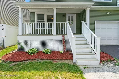 424 Chadwick Rd, Schenectady, NY 12304 photo 4