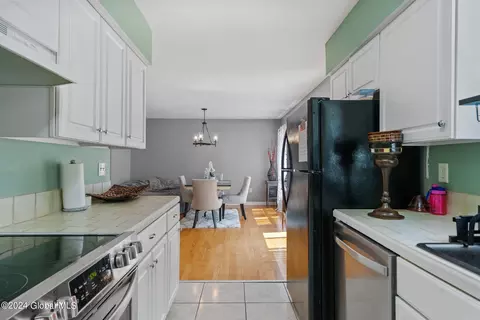 424 Chadwick Rd, Schenectady, NY 12304 photo 15