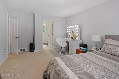 424 Chadwick Rd, Schenectady, NY 12304 photo 40